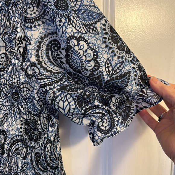 Ninety Black and White Lace Dress - Picture 4 of 7